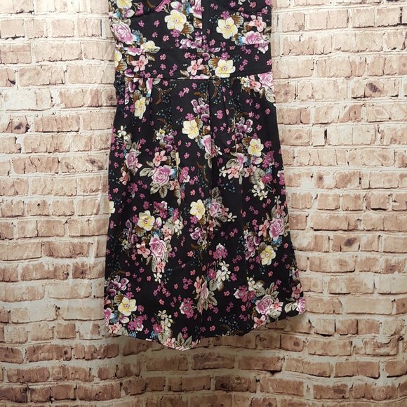 She's Cool Summer Dress Size Small - Picture 2 of 12